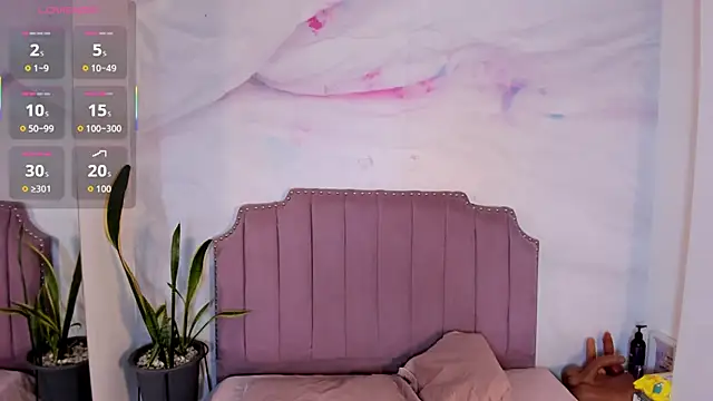 bianca angel  online show from November 18, 2025, 8:13 pm