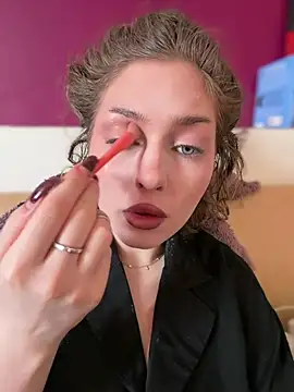 KellyKeler online show from February 7, 2026, 10:30 am