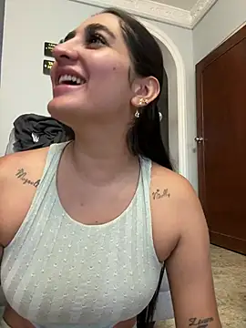 Snapshot of JasmineRhodes chatting on July 17, 2026, 12:34 pm JasmineRhodes online show from July 17, 2026, 12:34 pm