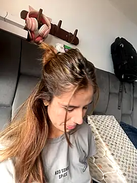 Snapshot of AllieYourGirl chatting on October 3, 2025, 7:11 pm AllieYourGirl online show from October 3, 2025, 7:11 pm