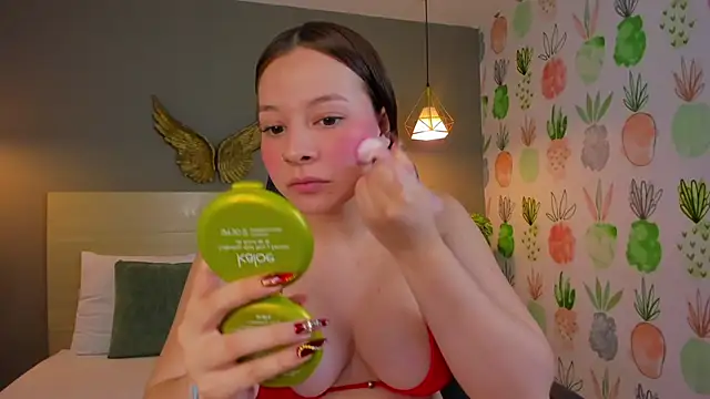 kitty sweeety  online show from November 24, 2025, 1:33 pm