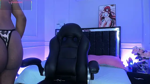 Snapshot of SwettRenata_ chatting on February 3, 2026, 12:43 pm SwettRenata online show from February 3, 2026, 12:43 pm