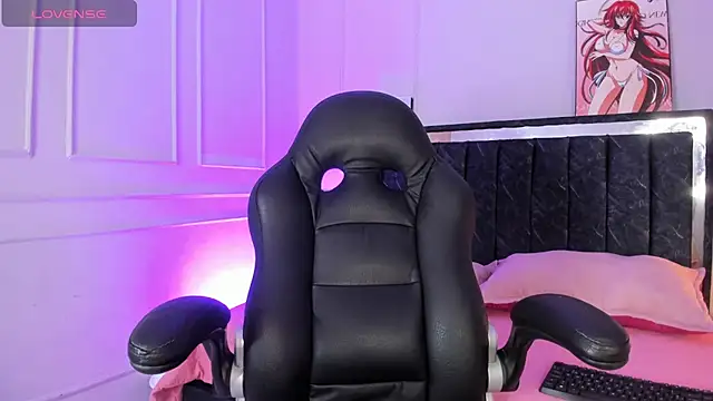 Snapshot of SwettRenata_ chatting on February 19, 2026, 12:56 pm SwettRenata online show from February 19, 2026, 12:56 pm