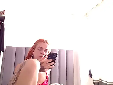 Snapshot of saara_johnson496 chatting on June 10, 2026, 4:06 pm saara johnson496 online show from June 10, 2026, 4:06 pm