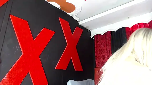 abrilbigcock online show from May 24, 2026, 9:09 pm