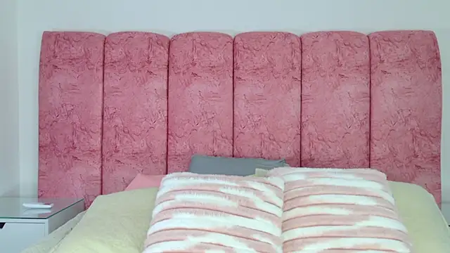 emmacurvy online show from January 6, 2026, 3:10 am