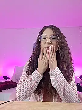 Snapshot of hannacutegod chatting on September 19, 2025, 7:10 am hannacutegod online show from September 19, 2025, 7:10 am