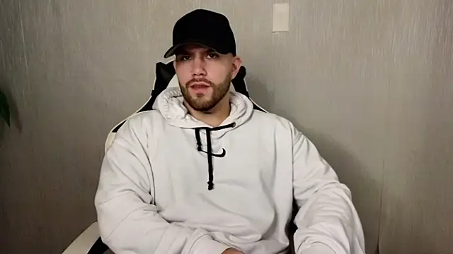 Snapshot of Ades_Lowe chatting on October 18, 2025, 11:44 am Ades Lowe online show from October 18, 2025, 11:44 am