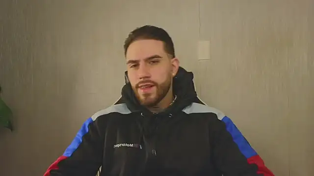 Snapshot of Ades_Lowe chatting on October 25, 2025, 11:51 am Ades Lowe online show from October 25, 2025, 11:51 am