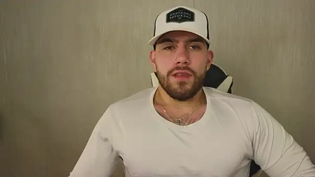 Snapshot of Ades_Lowe chatting on October 30, 2025, 12:06 pm Ades Lowe online show from October 30, 2025, 12:06 pm