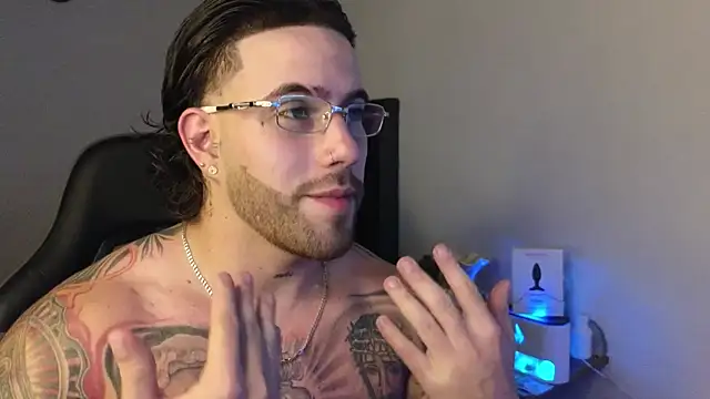 Ades Lowe online show from March 31, 2026, 5:52 am