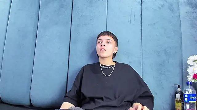 Megan Thompson  online show from February 21, 2026, 2:12 am