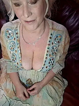 Snapshot of Bouncy-Bella28X chatting on March 22, 2026, 3:37 pm Bouncy-Bella28X online show from March 22, 2026, 3:37 pm