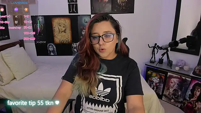 Snapshot of Cherry_blush_ chatting on November 12, 2025, 7:24 pm Cherry blush online show from November 12, 2025, 7:24 pm