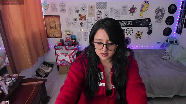 Cherry blush  online show from April 1, 2026, 10:40 pm