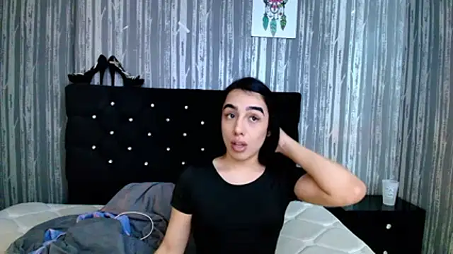 Alicee Moonn online show from January 13, 2026, 7:30 pm