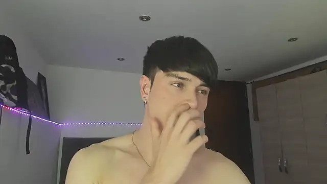 stevve 14 online show from October 21, 2025, 1:50 am