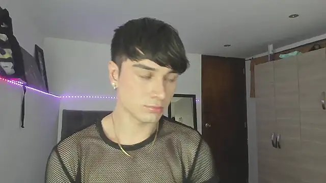 stevve 14 online show from October 25, 2025, 3:47 am