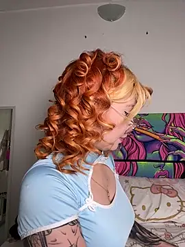 Snapshot of YunoRose_ chatting on October 19, 2025, 3:40 am YunoRose online show from October 19, 2025, 3:40 am