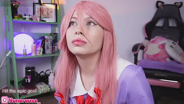 Snapshot of YunoRose_ chatting on October 26, 2025, 1:44 am YunoRose online show from October 26, 2025, 1:44 am