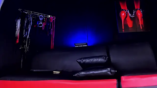 Snapshot of AmaniStone chatting on December 17, 2025, 6:25 pm AmaniStone online show from December 17, 2025, 6:25 pm