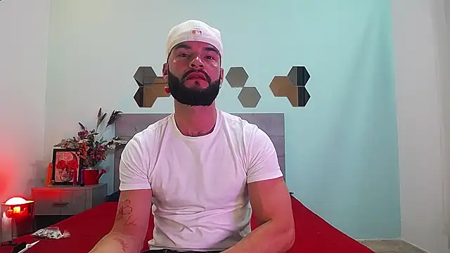 Juan Castellanos7 online show from September 9, 2025, 7:35 pm
