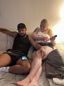 Snapshot of Queenieml chatting on September 8, 2025, 7:46 pm Queenieml online show from September 8, 2025, 7:46 pm