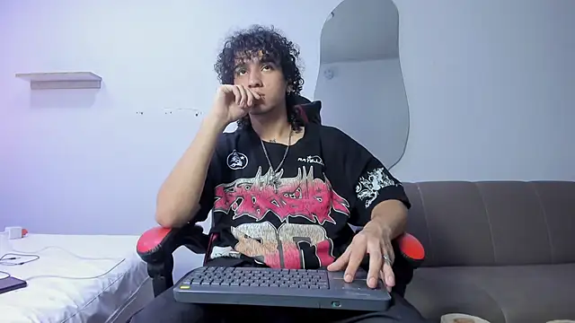 JackesTaylor online show from April 7, 2026, 4:46 am