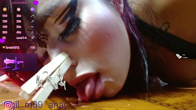 Snapshot of AnagilBDSM chatting on October 22, 2025, 3:51 am AnagilBDSM online show from October 22, 2025, 3:51 am