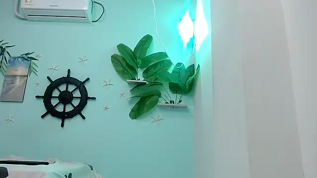 Snapshot of eladyrous98 chatting on November 21, 2025, 7:29 am eladyrous98 online show from November 21, 2025, 7:29 am