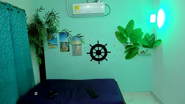 Snapshot of eladyrous98 chatting on December 1, 2025, 2:22 pm eladyrous98 online show from December 1, 2025, 2:22 pm