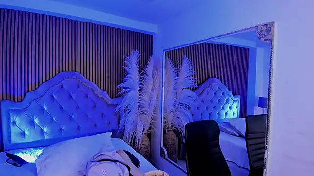 SelenaStonne online show from February 19, 2026, 7:54 pm