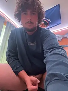 Snapshot of ThomasL4187 chatting on November 17, 2025, 8:47 pm ThomasL4187 online show from November 17, 2025, 8:47 pm