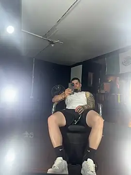 Snapshot of crazybarber69 chatting on September 23, 2025, 4:48 am crazybarber69 online show from September 23, 2025, 4:48 am