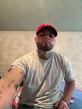 Snapshot of crazybarber69 chatting on November 21, 2025, 8:40 pm crazybarber69 online show from November 21, 2025, 8:40 pm