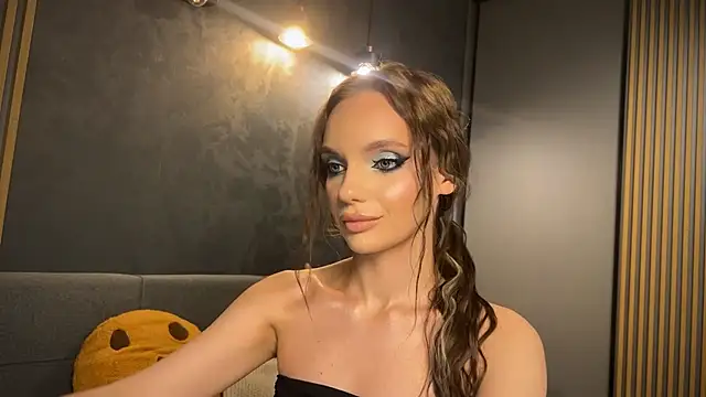 Snapshot of litlle_angelll chatting on October 9, 2025, 4:38 pm litlle angelll online show from October 9, 2025, 4:38 pm