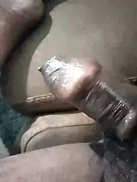 Curvy Pounder online show from November 18, 2025, 12:49 am