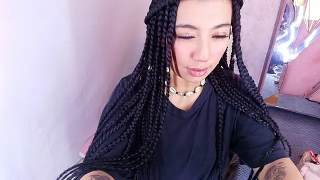 Snapshot of Soleil_66 chatting on October 20, 2025, 5:41 am Soleil 66 online show from October 20, 2025, 5:41 am