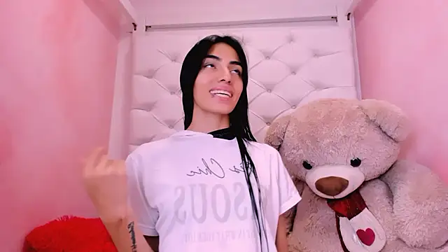 eimy skinny  online show from March 10, 2026, 1:49 pm