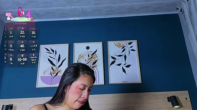 SarahMiler  online show from November 18, 2025, 7:51 pm