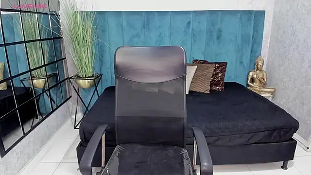 VictoriaaBlair online show from February 26, 2026, 7:24 pm