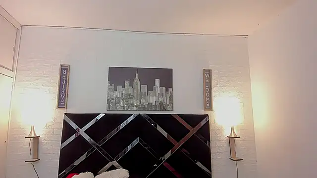 elenacooper1 online show from November 2, 2025, 7:05 pm