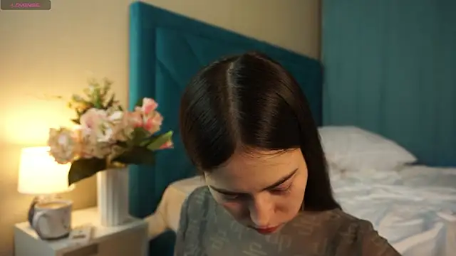 ywixos online show from November 23, 2025, 3:23 pm