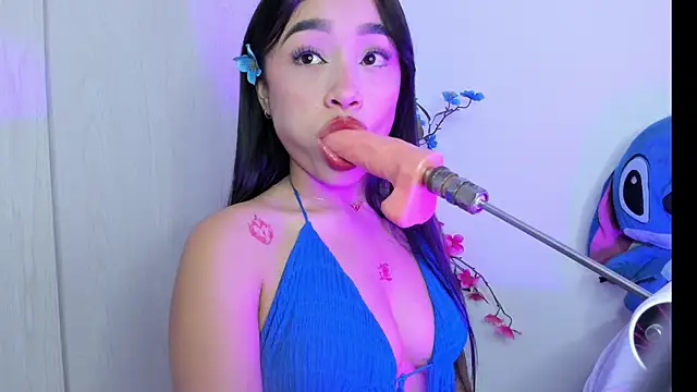Snapshot of Eva_cutte chatting on July 13, 2026, 12:41 pm Eva cutte online show from July 13, 2026, 12:41 pm