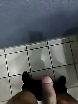 Leofj007 online show from December 22, 2025, 6:27 pm