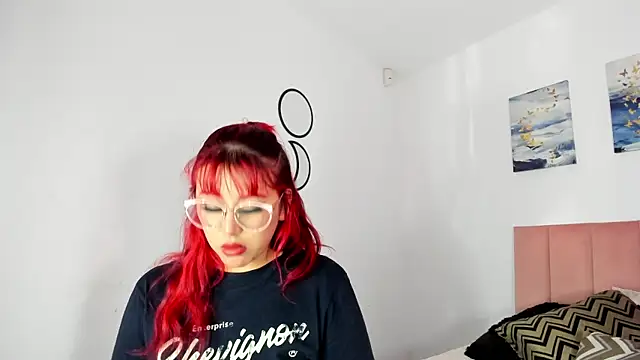 Snapshot of Maddy_Mills chatting on April 22, 2026, 6:53 pm Maddy Mills online show from April 22, 2026, 6:53 pm