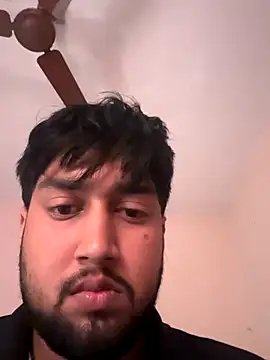 Snapshot of aka_big chatting on November 17, 2025, 3:56 am aka big online show from November 17, 2025, 3:56 am