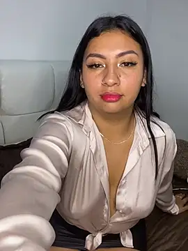 Issa Santana online show from March 2, 2026, 9:32 pm