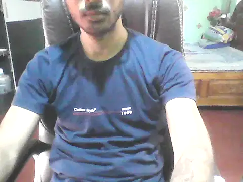Snapshot of darkbluemoon chatting on February 11, 2026, 10:42 am darkbluemoon online show from February 11, 2026, 10:42 am