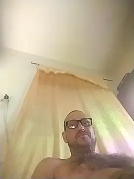 Snapshot of lufercapo chatting on April 8, 2026, 8:36 am lufercapo online show from April 8, 2026, 8:36 am